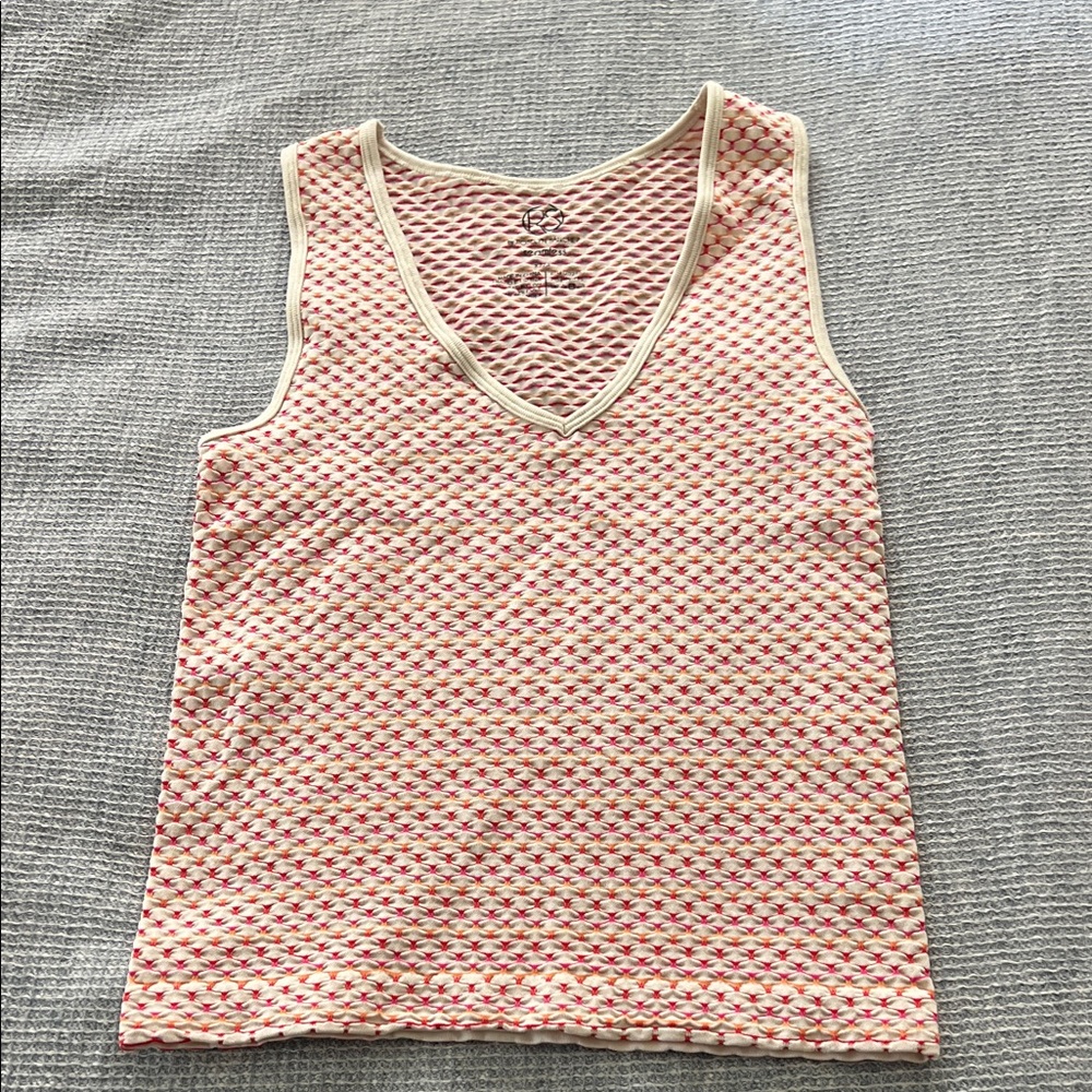 Cute stretchy Sleeveless Knit Top